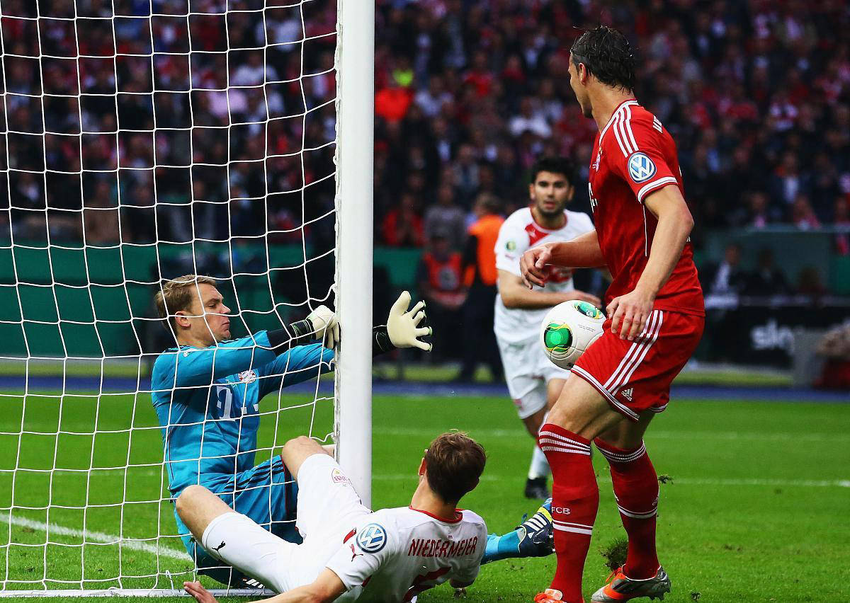 赛后突围战来临，费耶诺德围绕德甲远射贴柱，目标明确，赛季目标并未改变的简单介绍